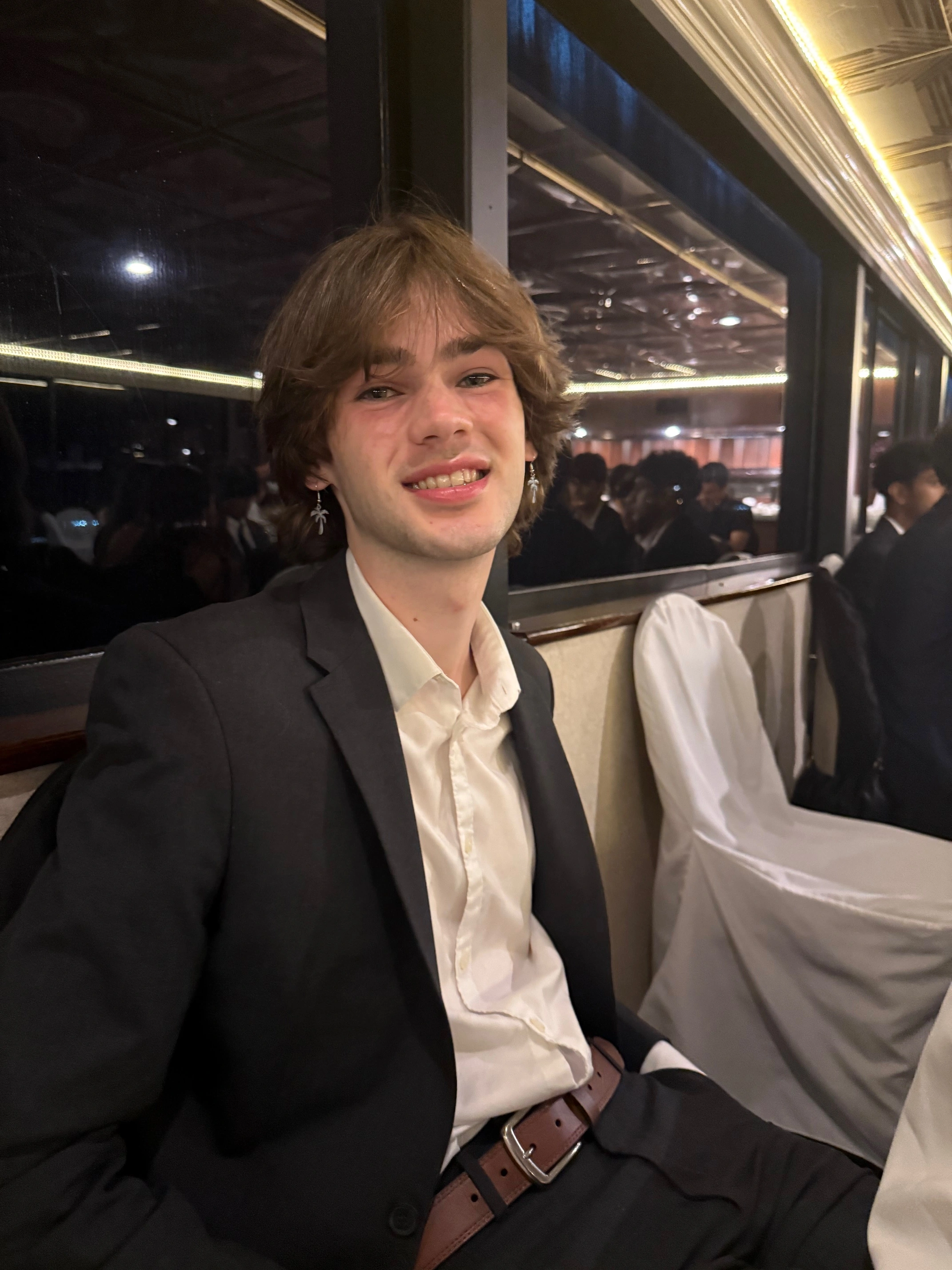 Headshot of Milo Grossman, a member of the Goins Lab at Stanford Medicine